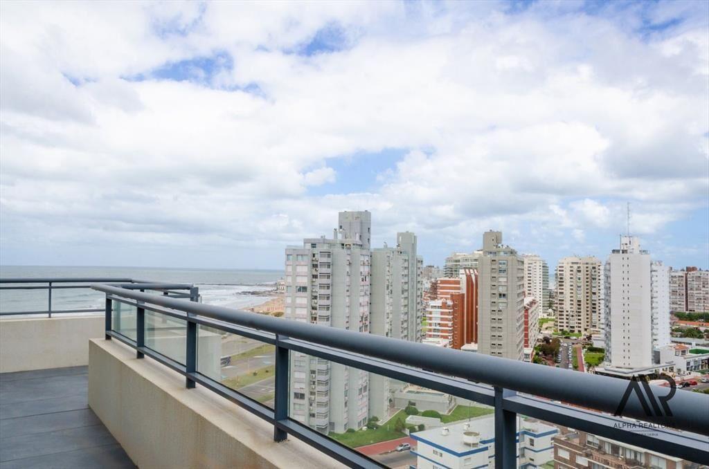 PENTHOUSE a estrenar 2 DORMITORIOS a metros de PLAYA BRAVA