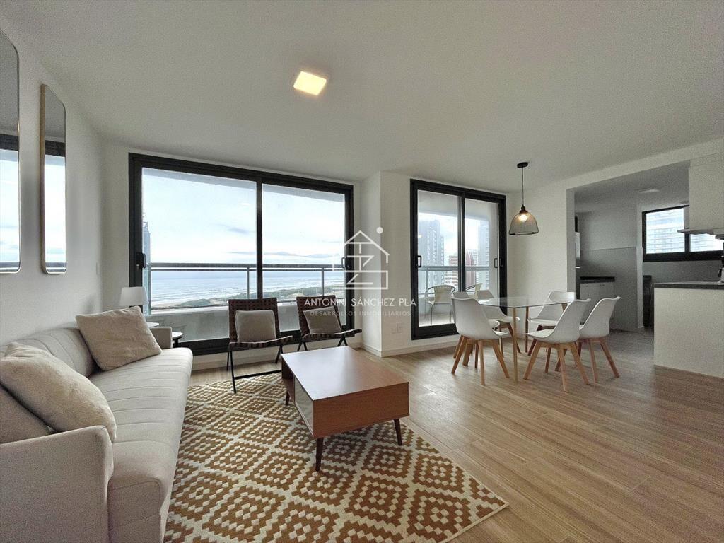 Moderno Apartamento de 2 Dormitorios en Playa del
