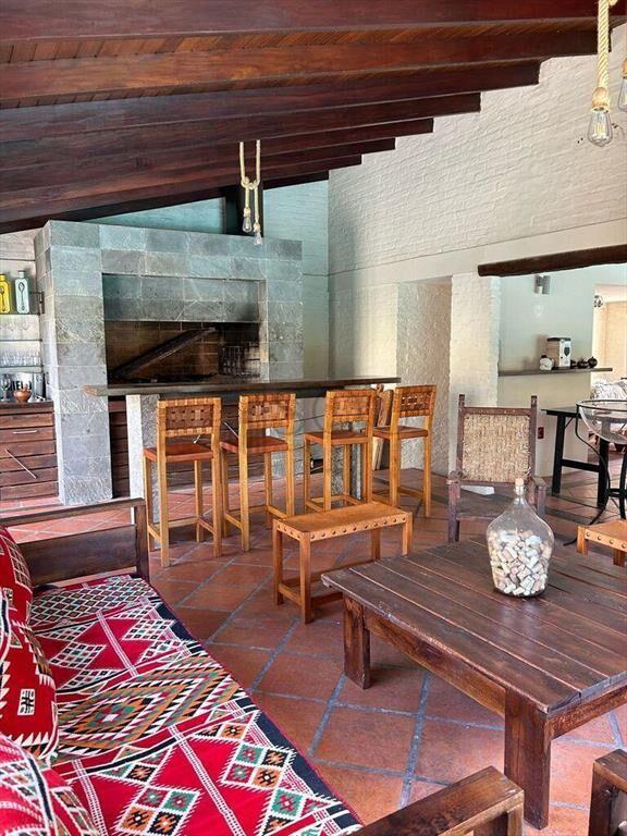 VENTA CASA 4 DORMITORIOS GRAN TERRENO PINAR SUR