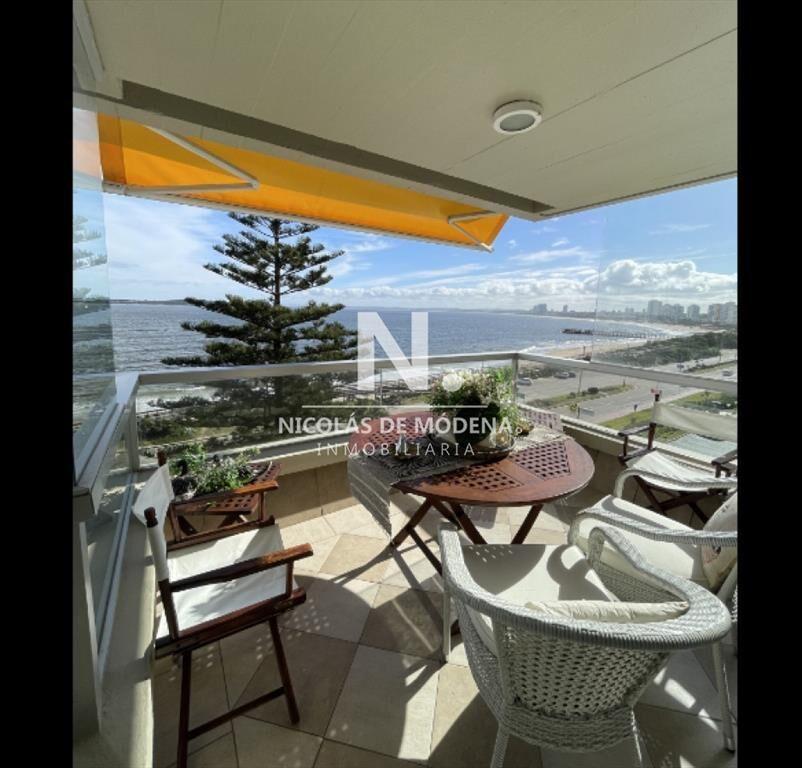 Vende apartamento de 3 dormitorios en Mansa, con