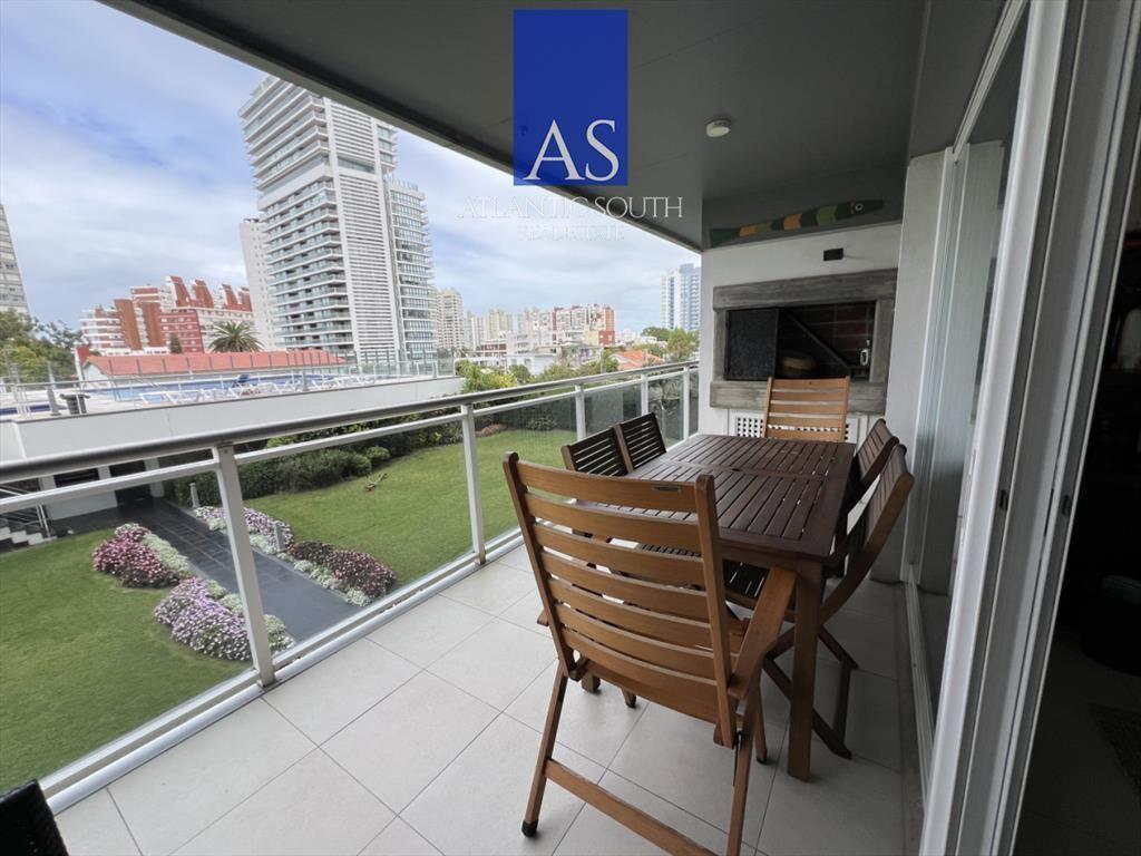 Apartamento moderno 2 dormitorios parrillero del