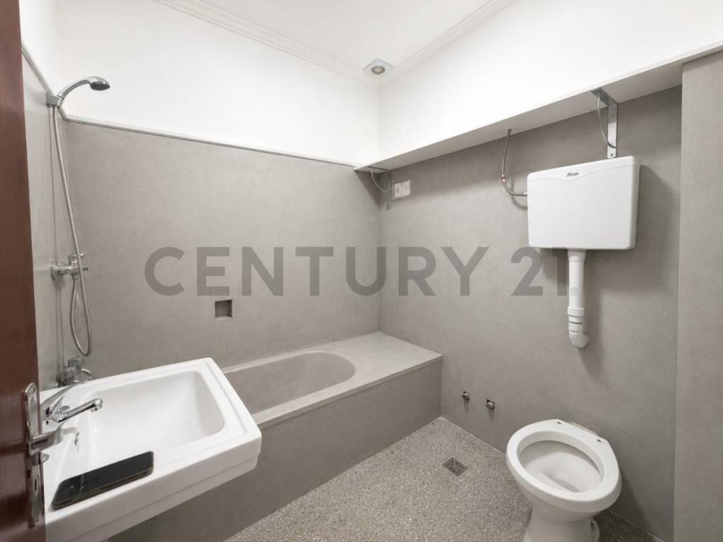 Alquilado en $ 28.500 - 2 dormitorios-2 patios- GC bajos-...