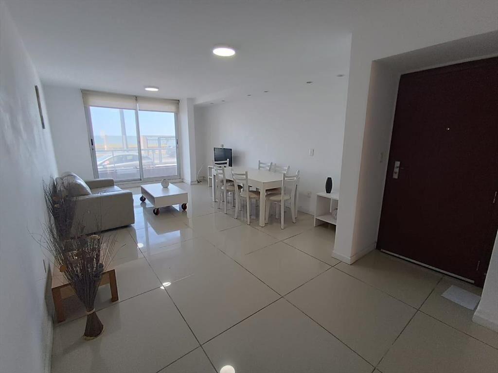Rambla y Solano Lopez, 3 dorm, amoblado, piscina propia, pa