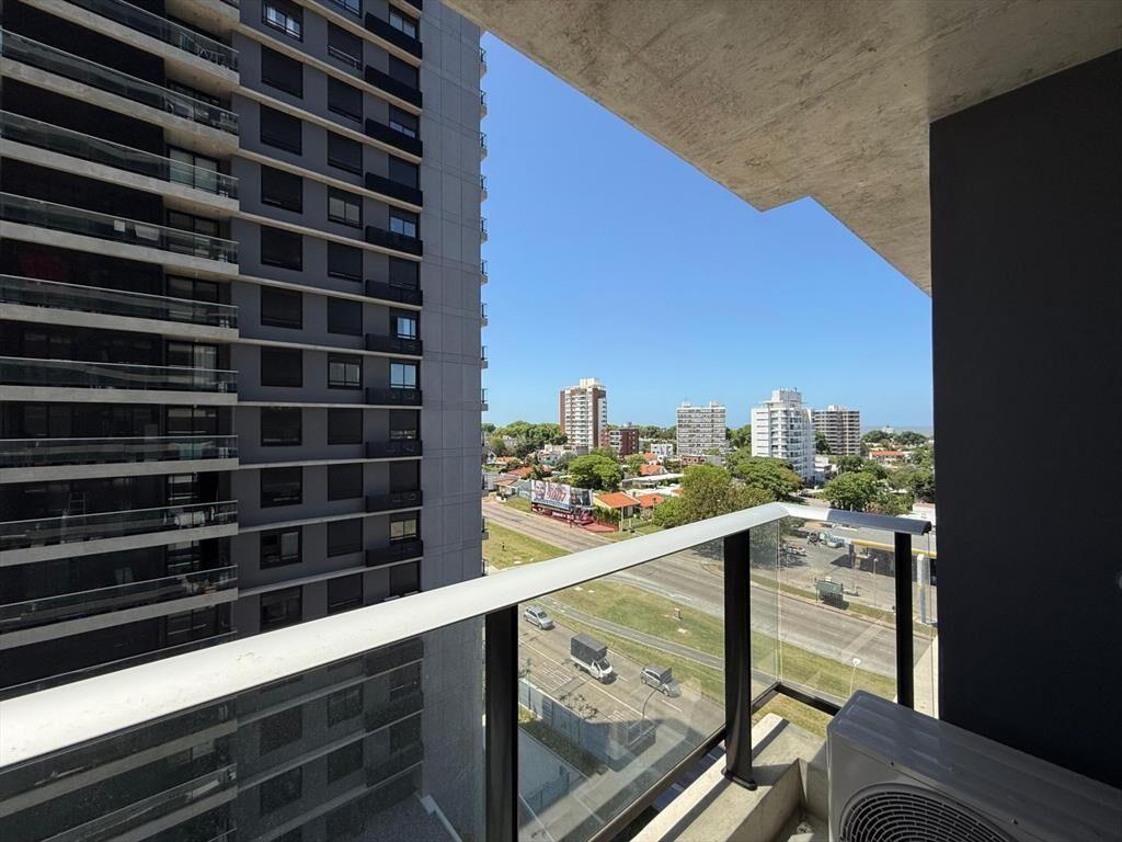 Alquiler apartamento un dormitorio con terraza en Estrell...