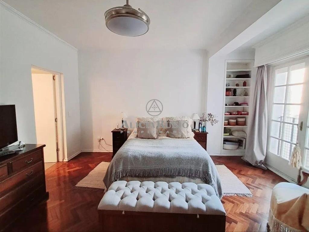 APARTAMENTO EN VENTA EN ICONICO EDIFICIO, PEGADO A EMBAJ...
