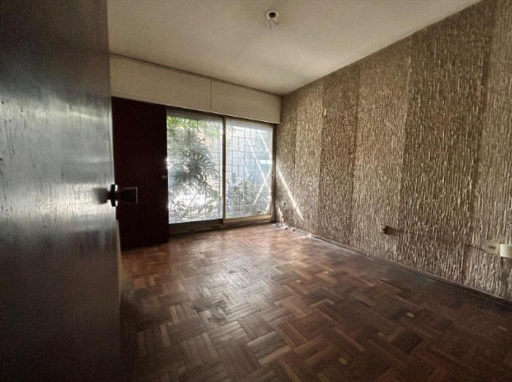 Casa en venta, gran terreno, piscina, barbacoa, frente al m