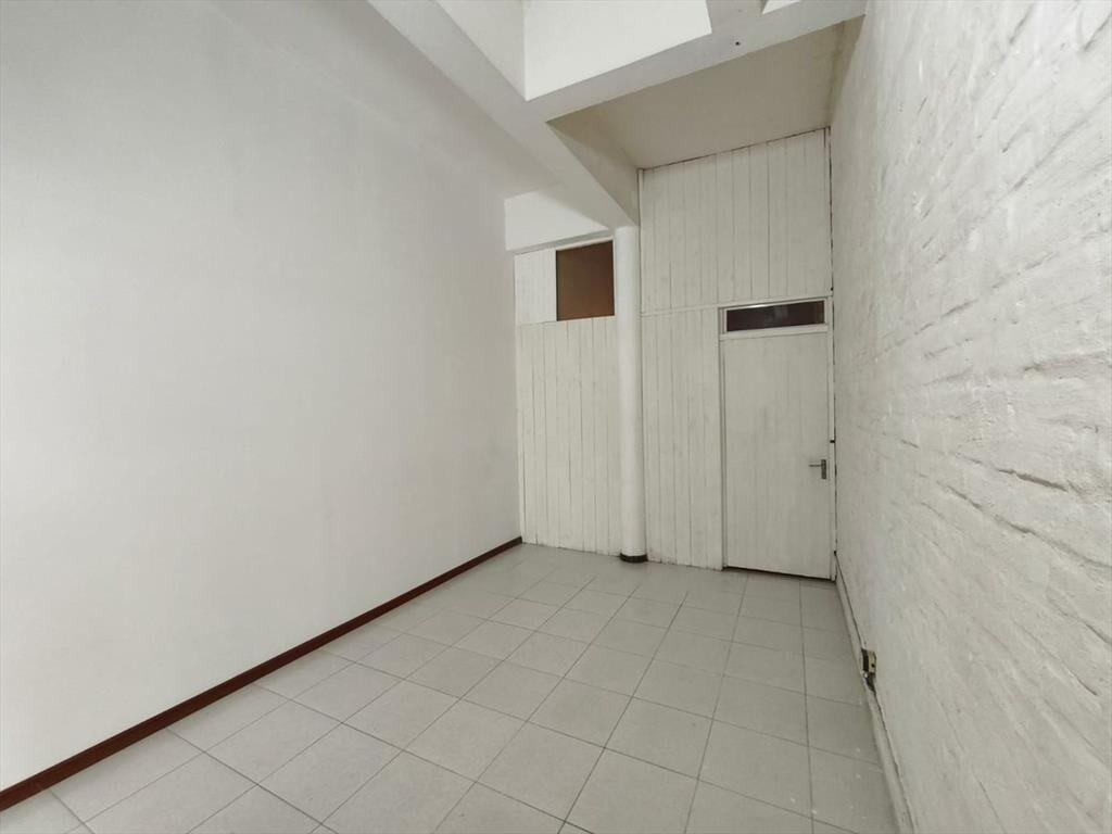 Dos Locales comerciales en pleno centro