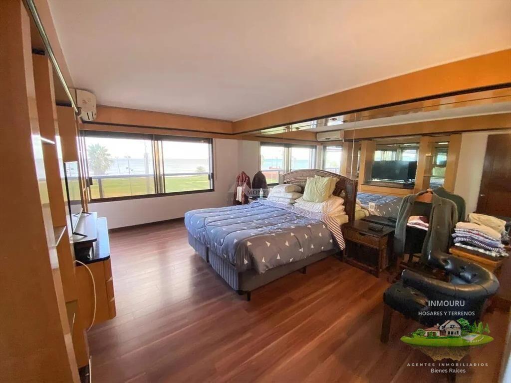 Apartamento en Venta de 5 Dormitorios en Rambla de Punta Ca