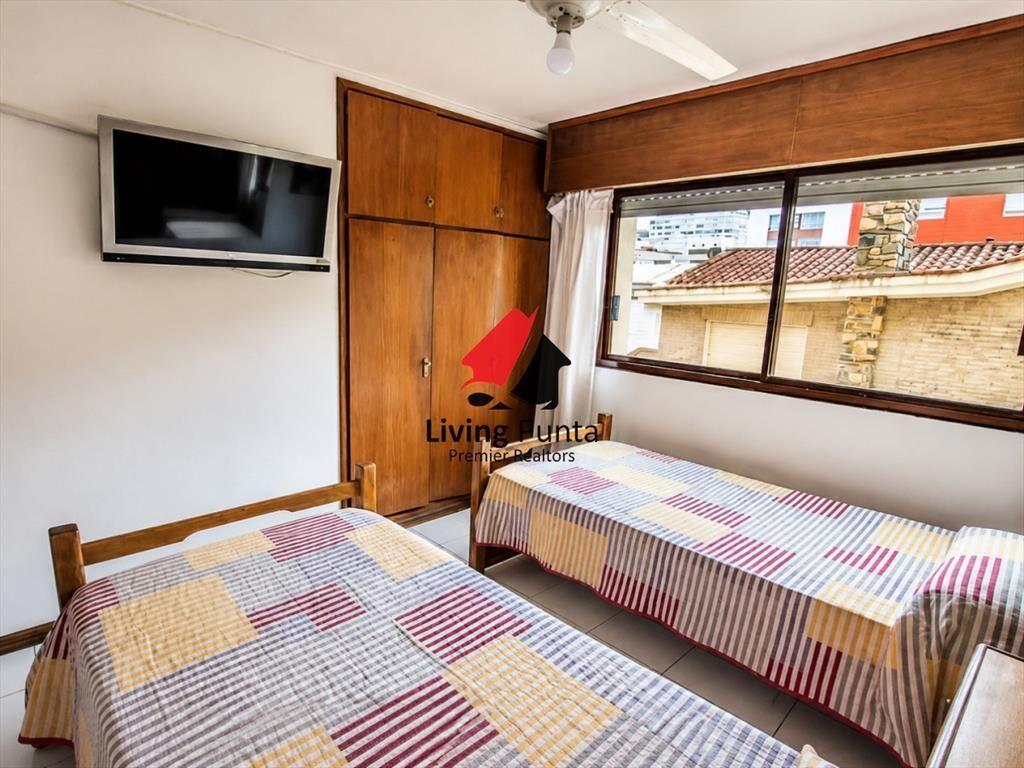 Vende apartamento impecable de 3 dormitorios con