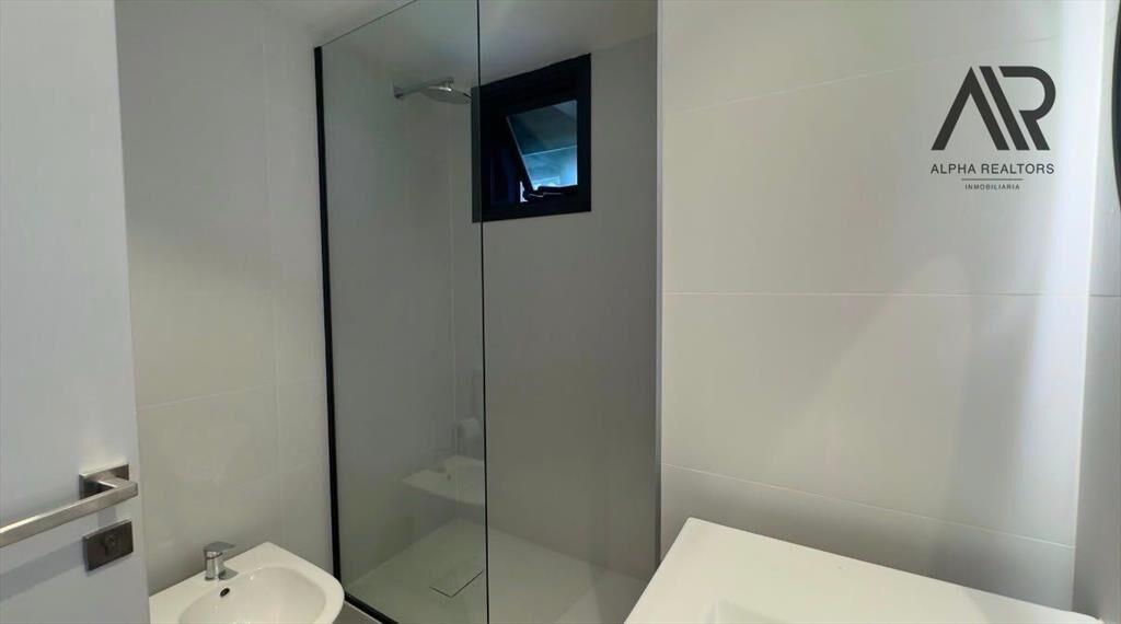 Apartamento en venta c/ cochera en Bella Vista