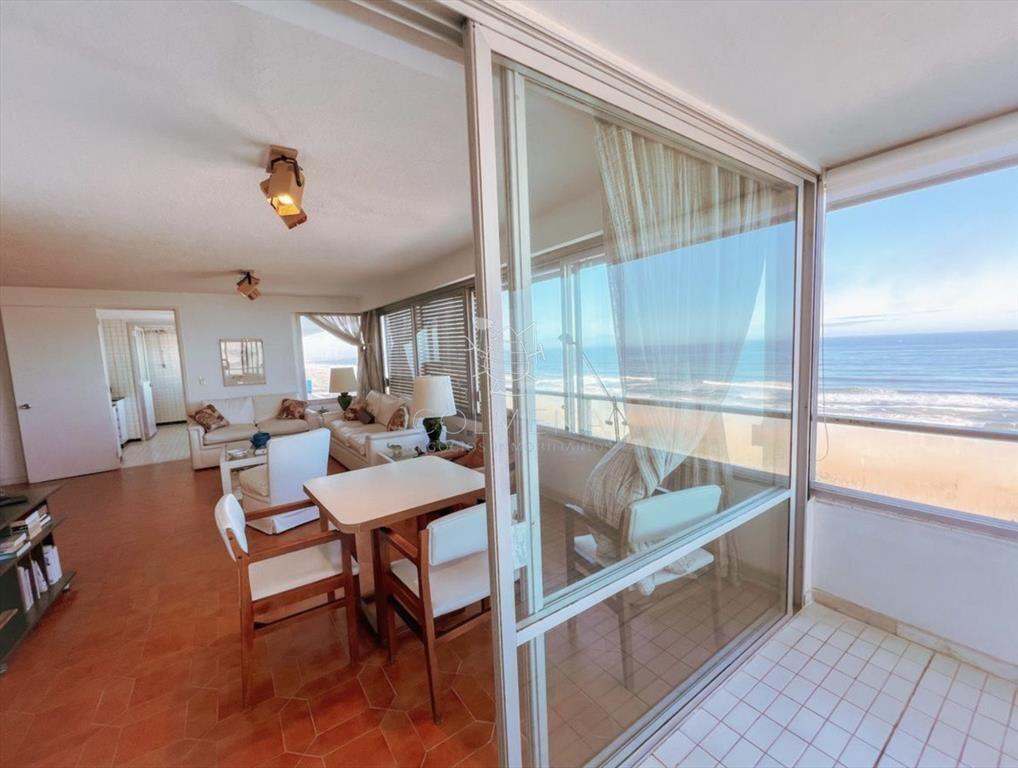 Apartamento en la Brava con vista frente al mar
