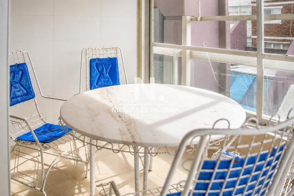 En venta apartamento de 3 dormitorios, parada 1 playa mansa
