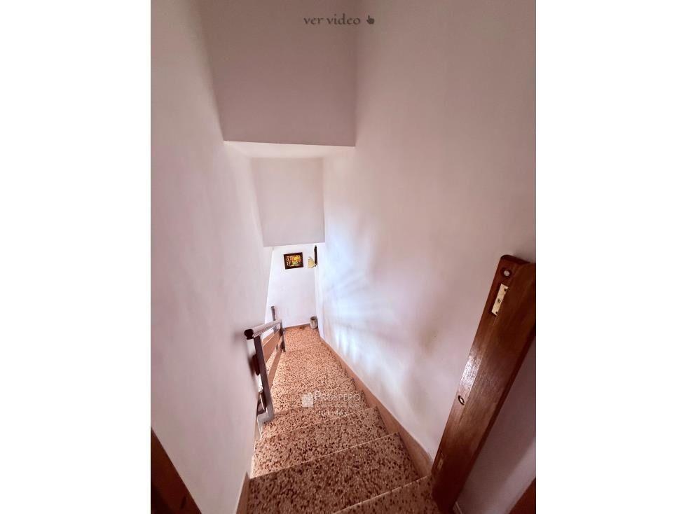 1463/1  venta casa 2 dorm,cochera Buceo