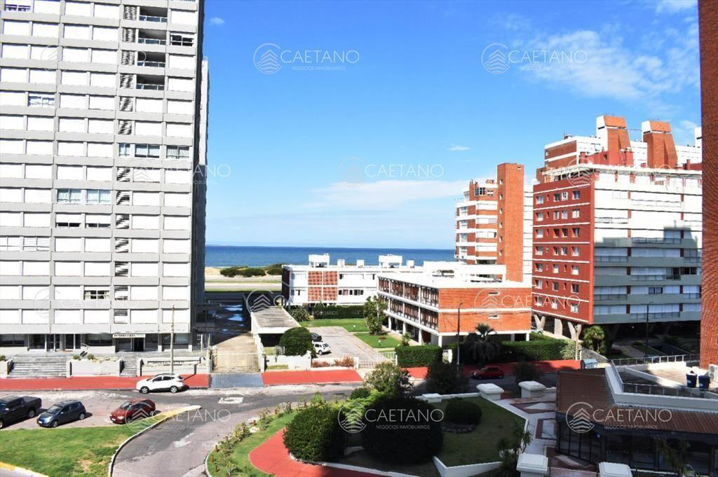Apartamento amplio y luminoso Mansa, Punta del 2
