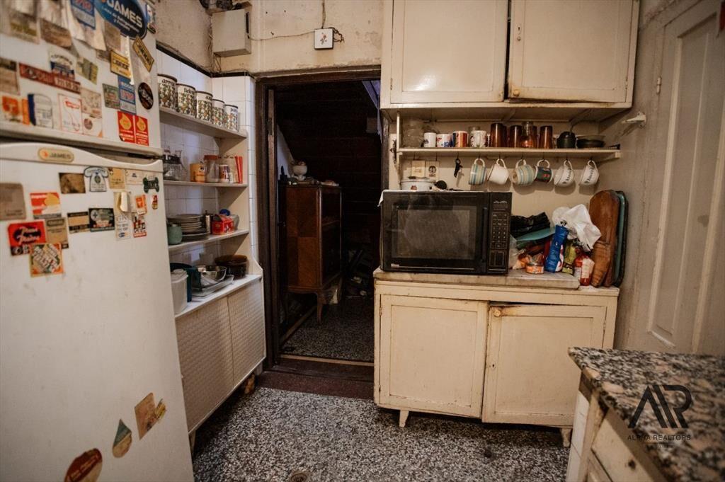 Casa en venta c/ cochera en Parque Rodó