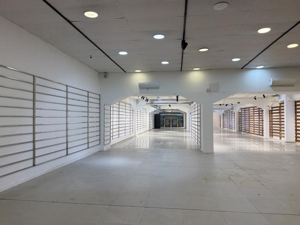 VENTA GRAN LOCAL COMERCIAL ITUZAINGO Y SARANDI