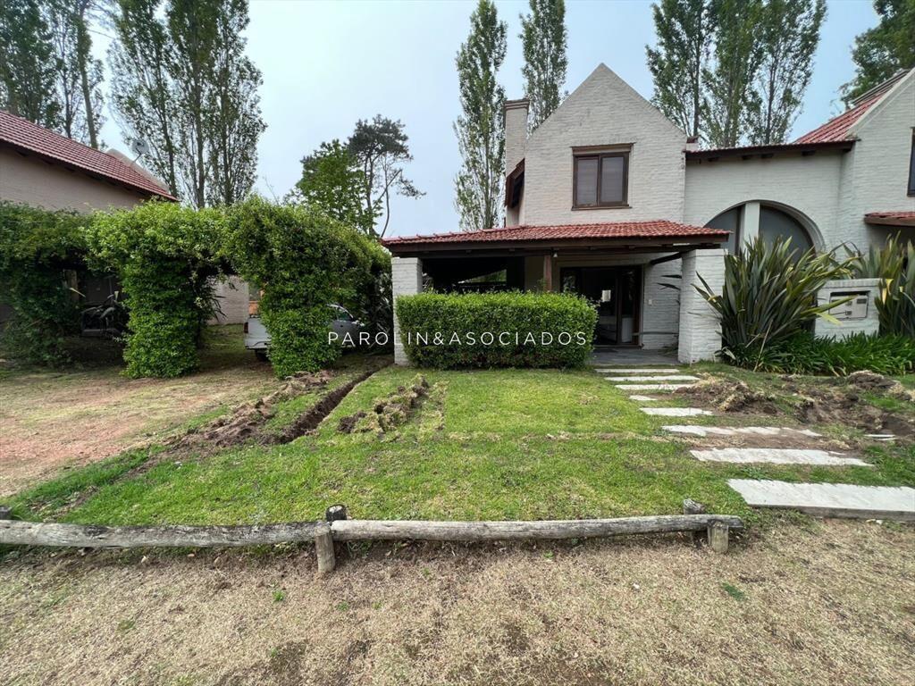Casa en venta de 2 dormitorios en Parque Pinares