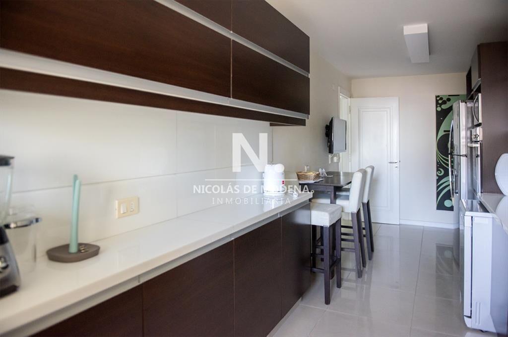 Apartamento en venta en Brava de 3 dormitorios, -