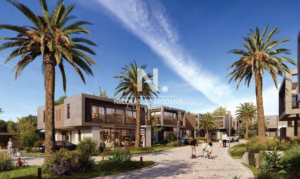 Venta casa en Barrio privado en Carrasco de 4