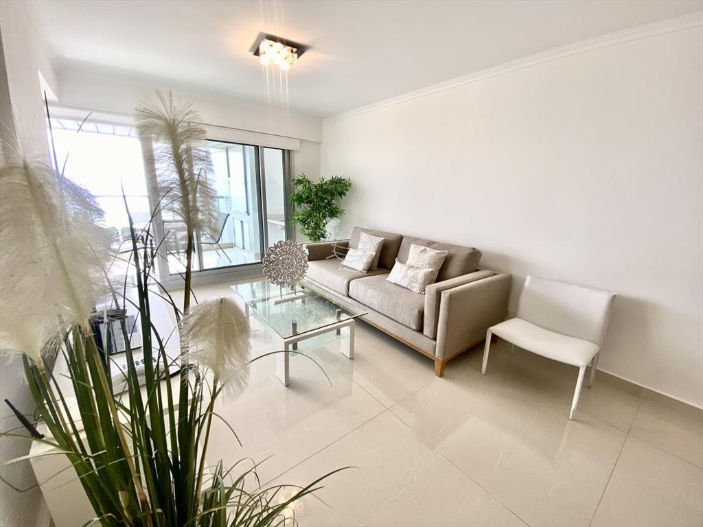 Apartamento en alquiler Playa Mansa 2 dormitorios MIAMI BOO