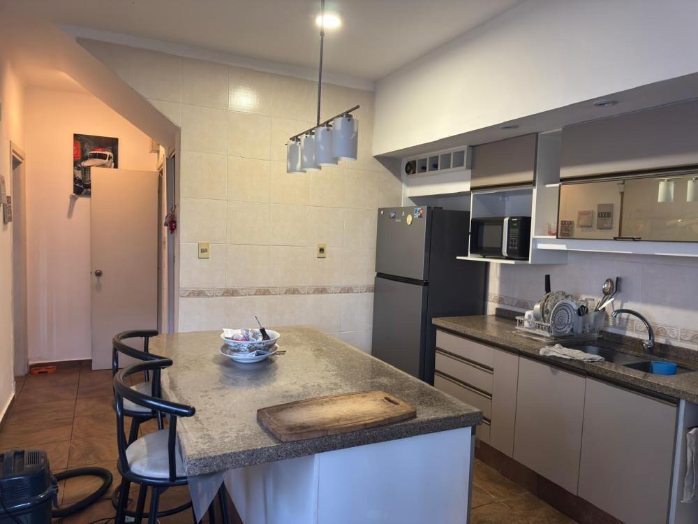 Venta casa 3 dorm en La Blanqueada. Próx. 8 de Octubre