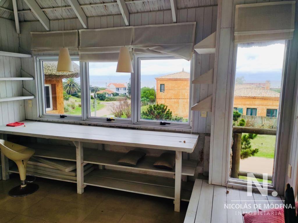 Espectacular casa en Montoya a metros del mar, amplia, cóm