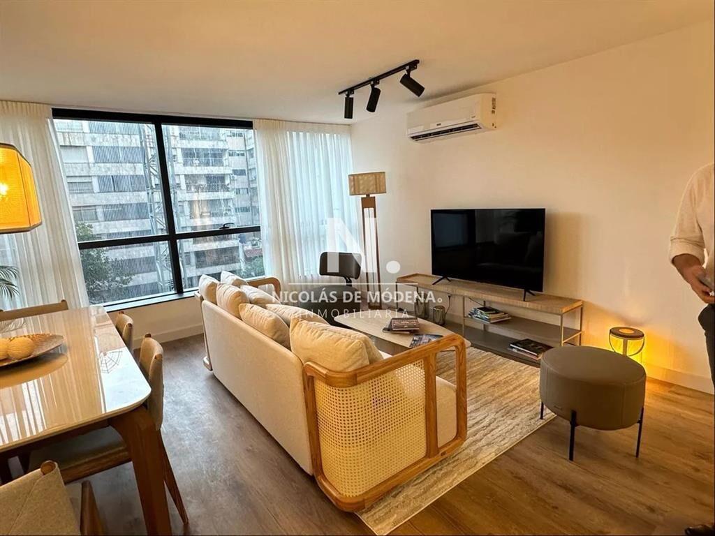 Excelente Apartamento de 2 Dormitorios con