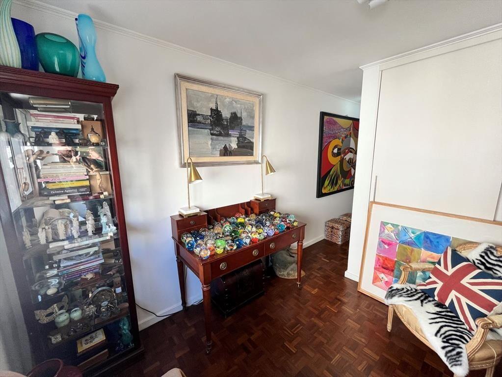 Venta Apartamento 2 Dormitorios y Garaje Pocitos