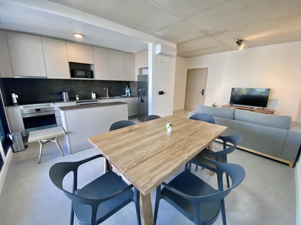 VENTA DE APARTAMENTO DE 2 DORMITORIOS -EDIFICIO WAVE BRAVA