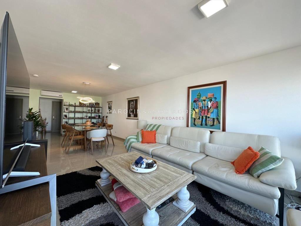 Departamento en Venta de 2 Dormitorios en Onix,