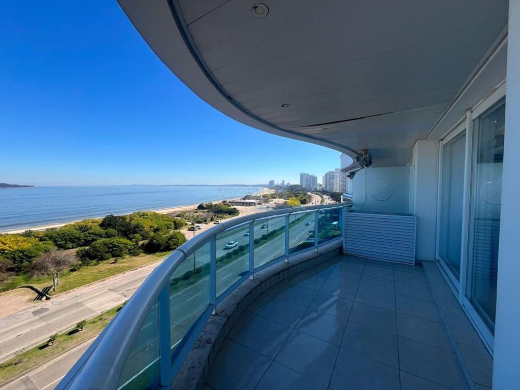 Apartamento de 3 dormitorios en Torre Millenium ,