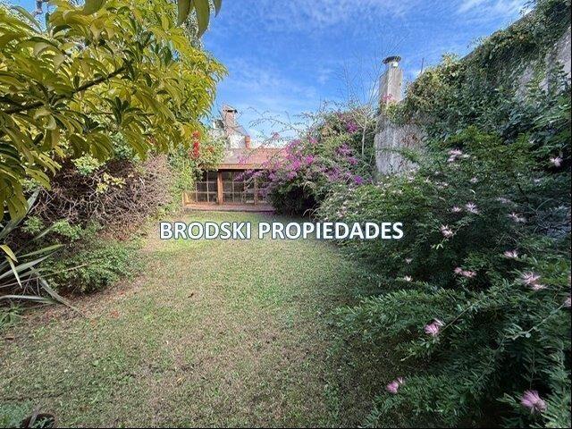 POCITOS NUEVO VENTA DE CASA 4 DORMITORIOS, ESTAR, JARDIN