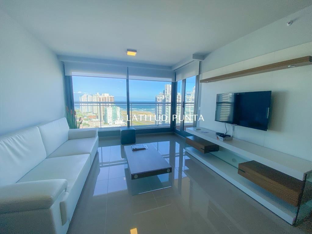 Piso alto en Brava, 2 suites más toilette