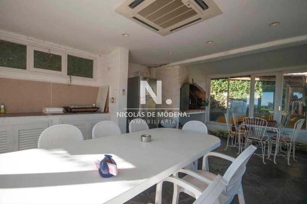 Excelente casa en venta y alquiler - Playa Mansa