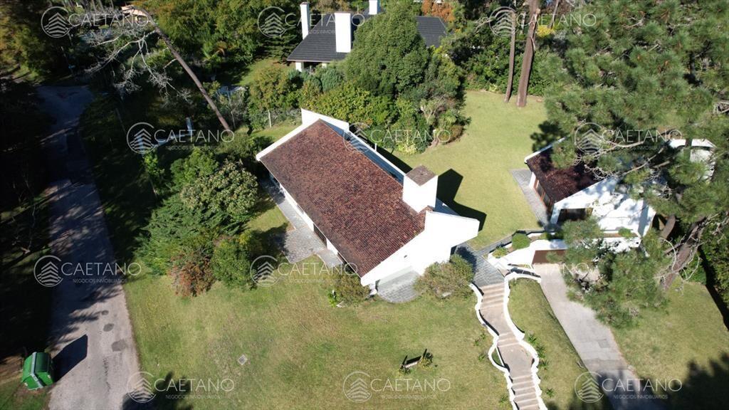 Casa en venta en Lugano, Punta del este, 3 y