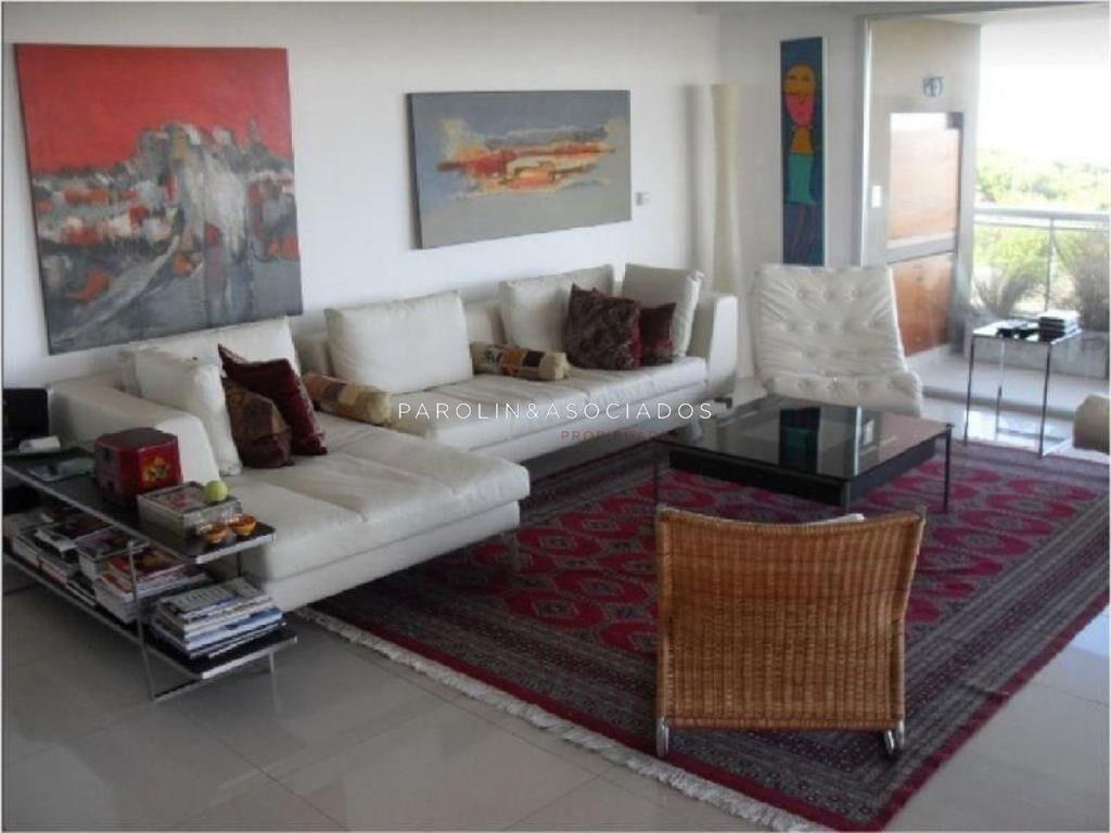 Apartamento en venta de 3 dormitorios en Terrazas