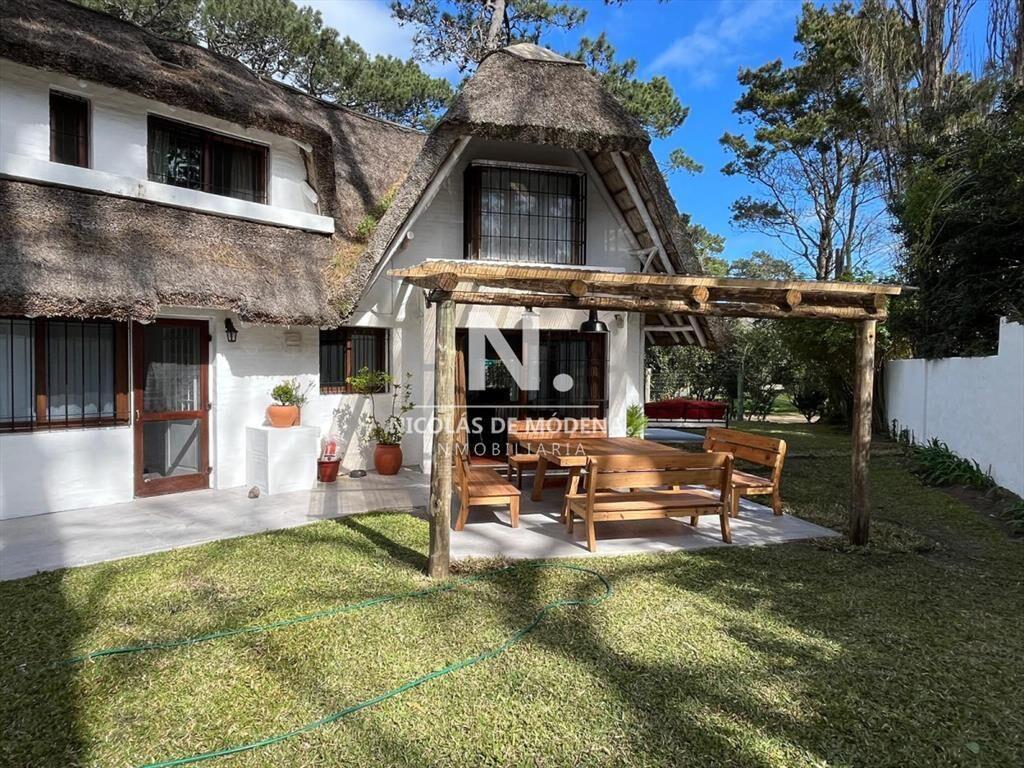 Casa de 3 dormitorios en playa brava, Punta del Este