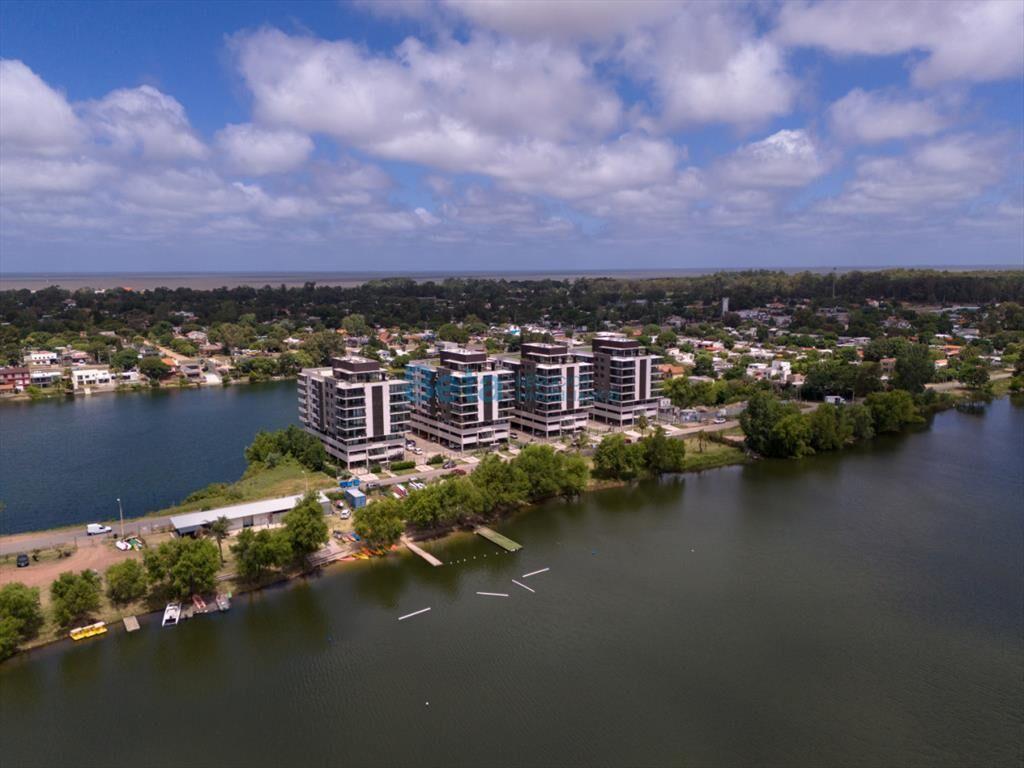 VENTA APARTAMENTO DOS DORM, TERRAZA Y GARAJE