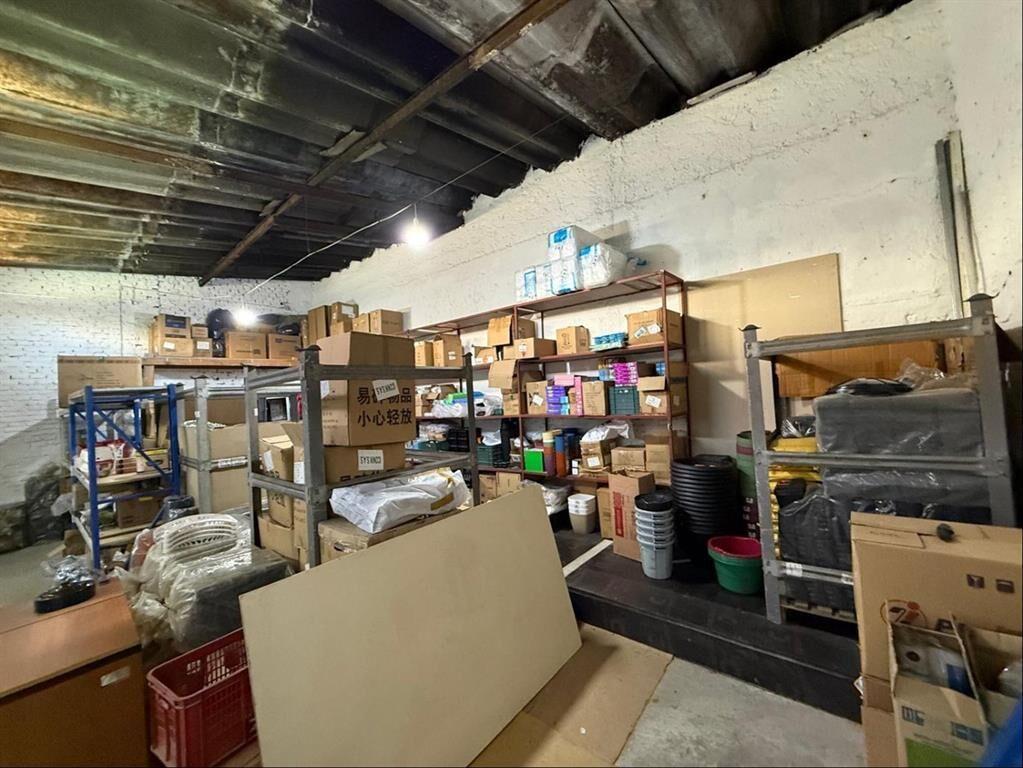 VENTA Local comercial de 240m2 en Perez Castellanos