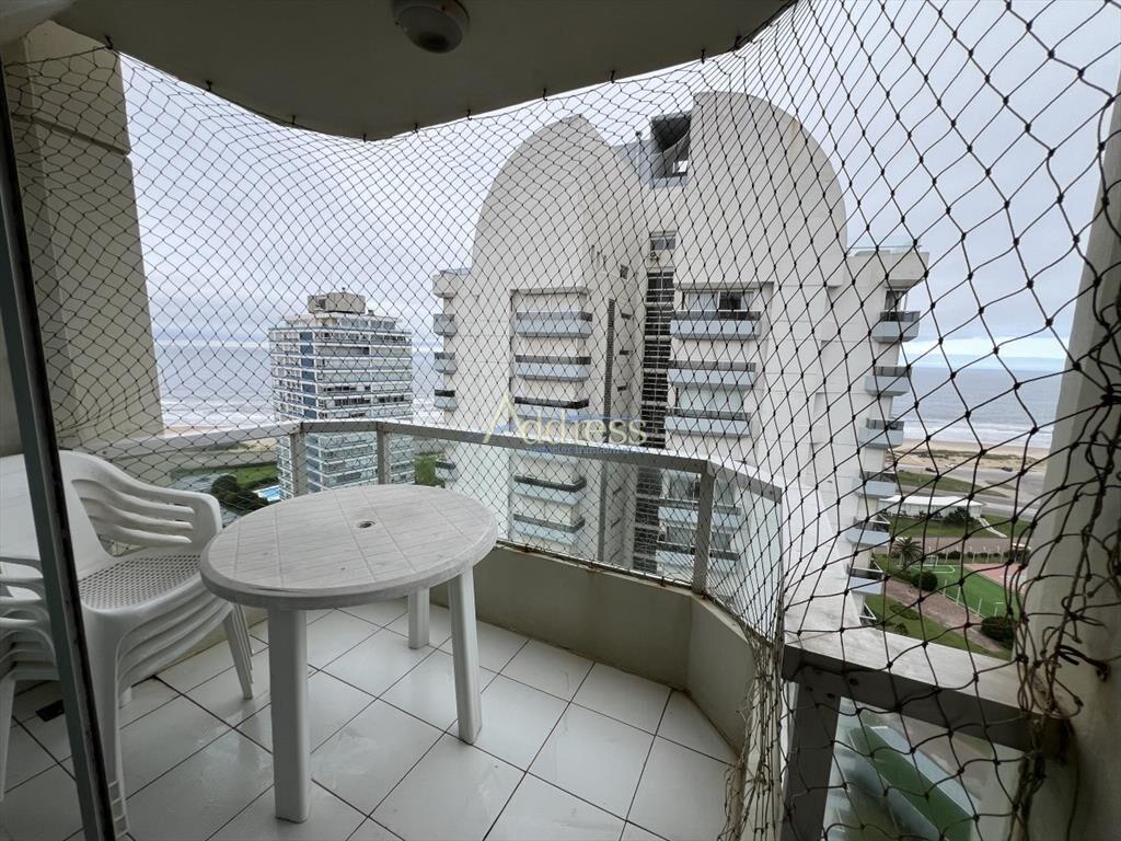 APARTAMENTO EN BRAVA CON VISTAS Y SERVICIOS
