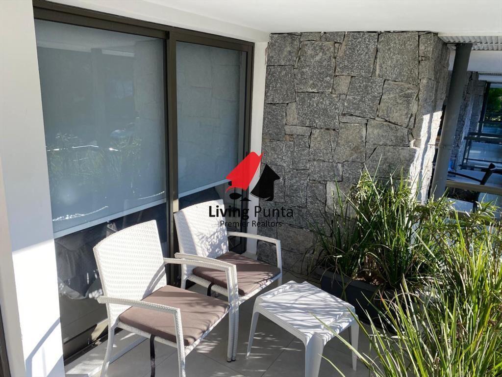 Apartamento con parrillero propio en venta en del