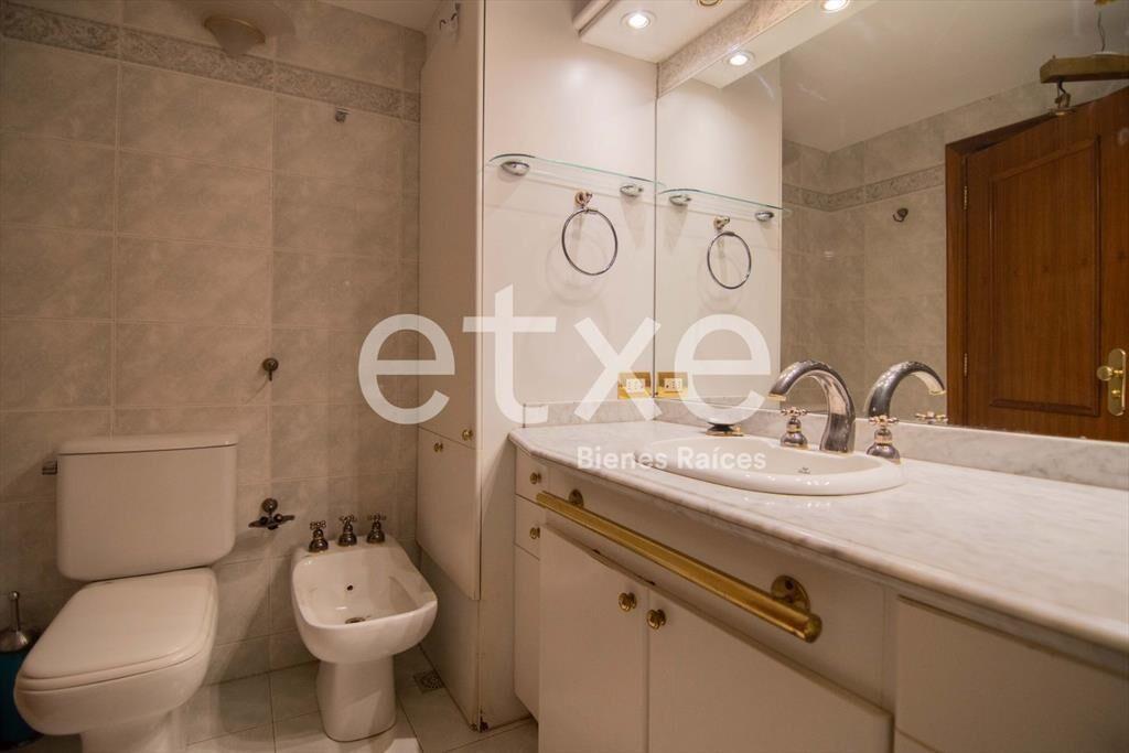 Apartamento en Alquiler en Edificio Olimpo Rambla Pocitos...