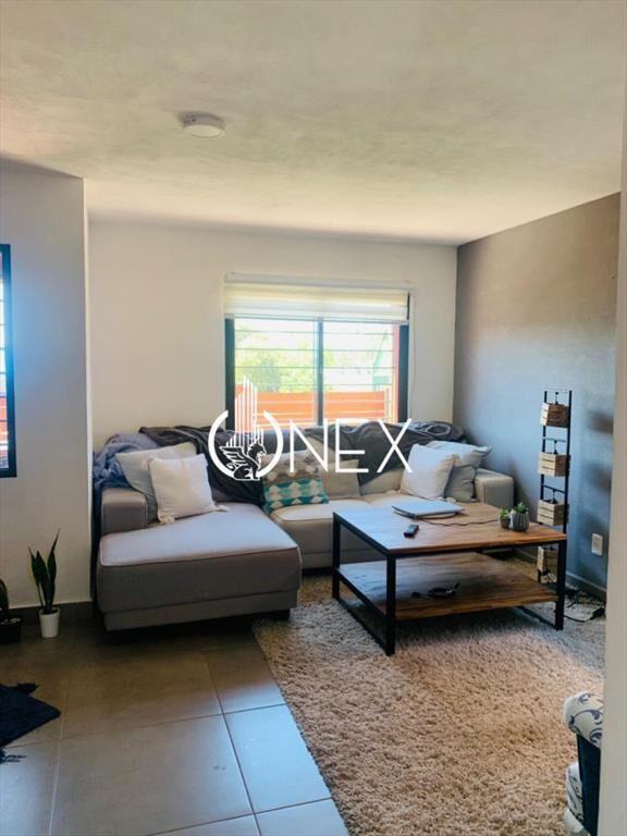 Venta 2 casas en un mismo terreno Inversión con renta en P