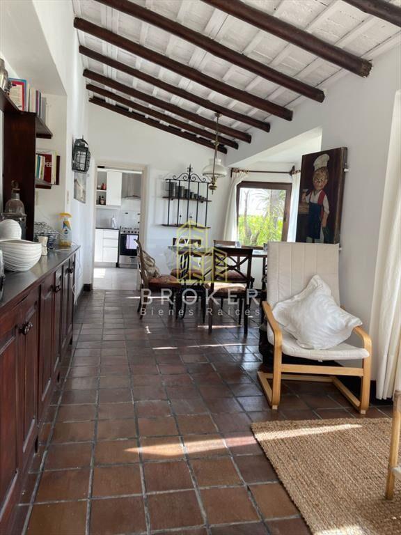 Alquiler de temporada de amplia casa, a pasos del