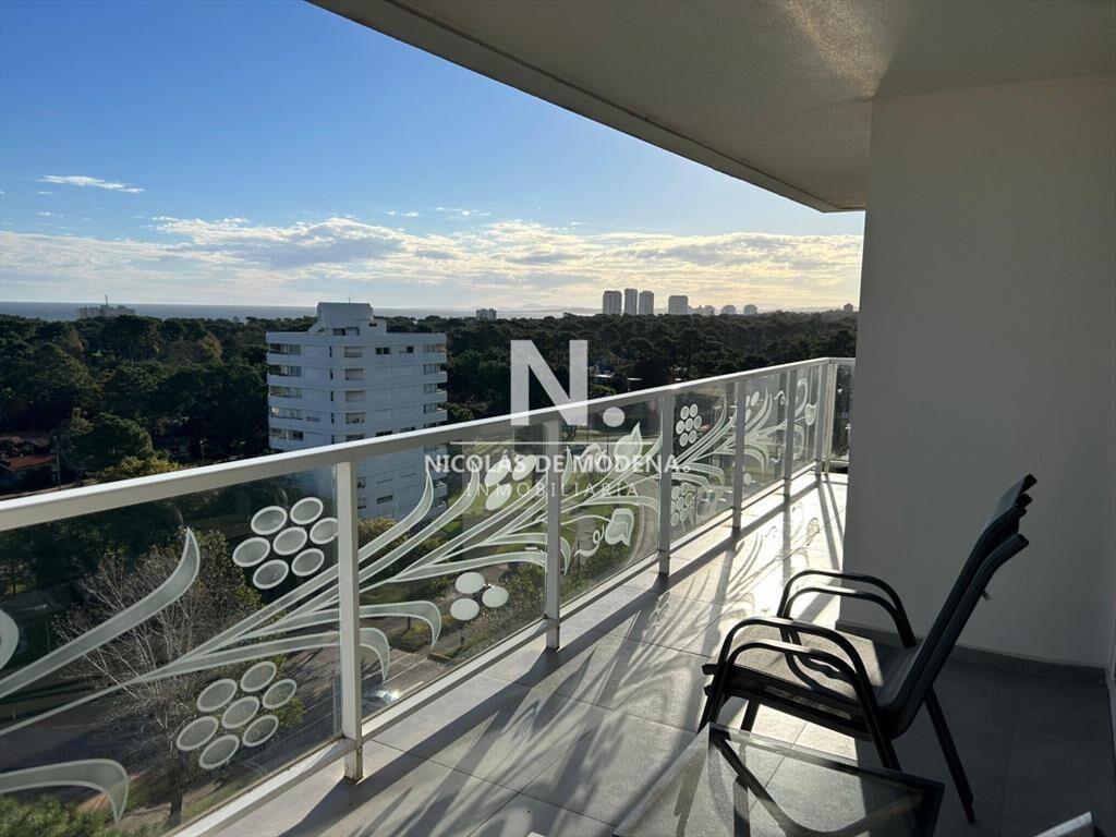 Apartamento en Venta de 2 dormitorios en Av. ,