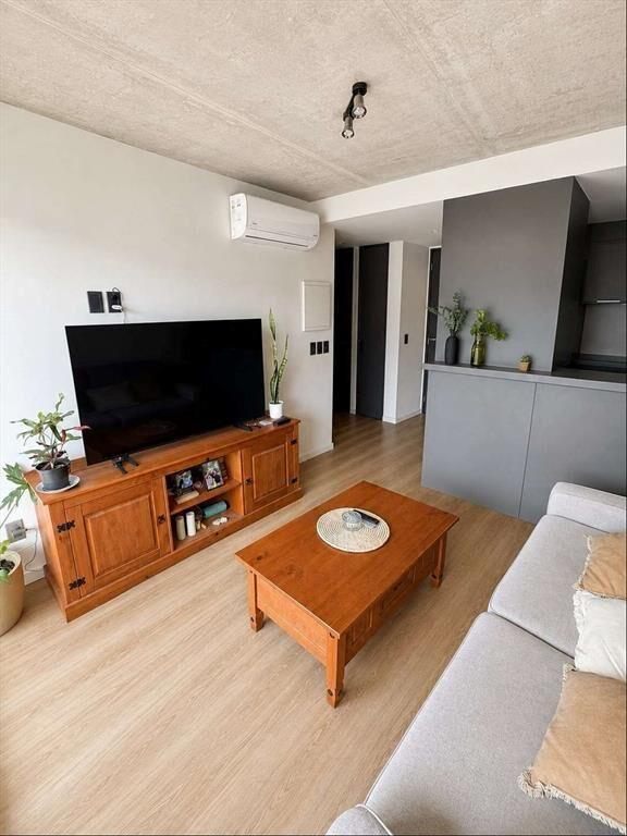 Apartamento De 1 Dormitorio Con Balcón y Garaje En Alquiler