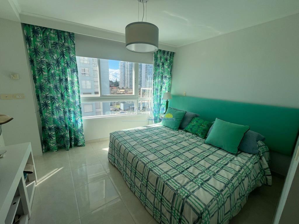 Apartamento en Venta en Torre Millenium , Punta ,