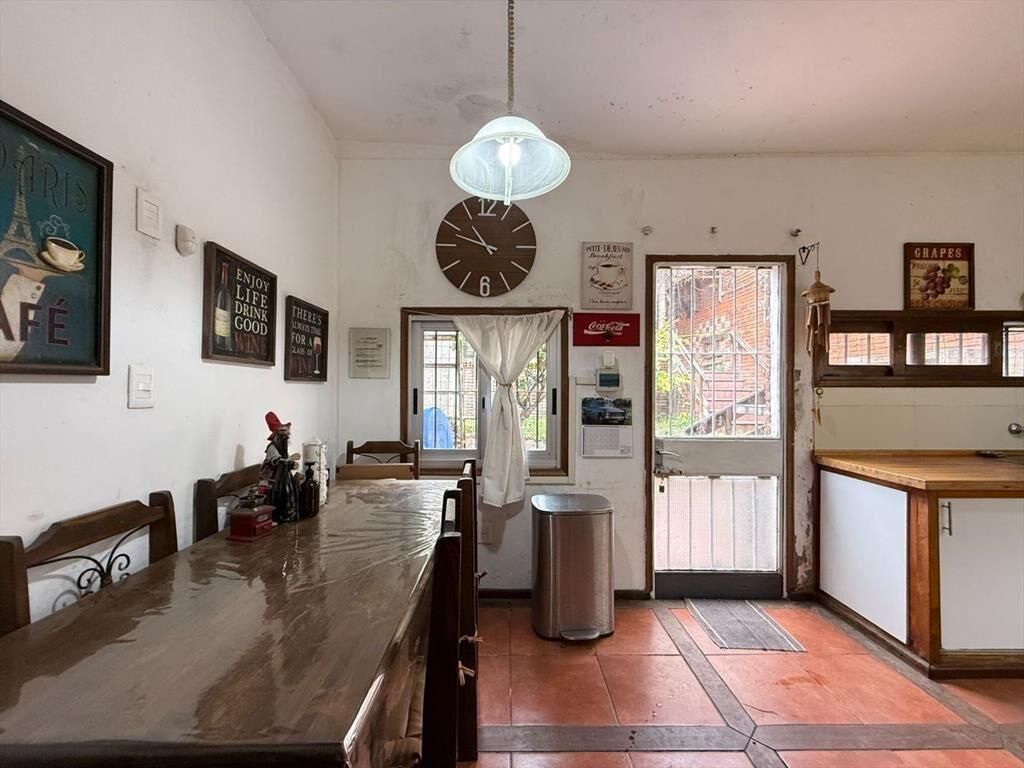 VENTA CASA MALVIN 4 DORM, BALCÓN, PATIO Y BARBACOA