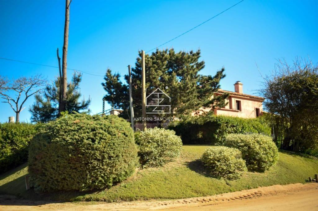 Casa en Montoya de 5 dormitorios