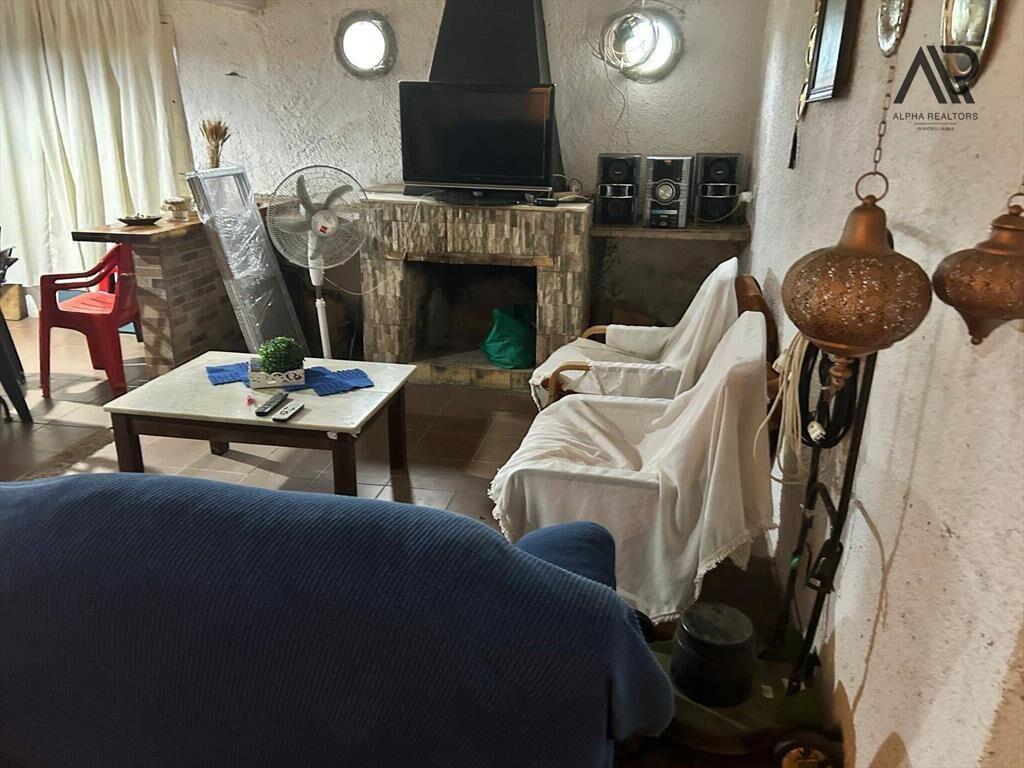 Casa en Venta c/ Cochera en Aguas Dulces. 3 dormitorios....